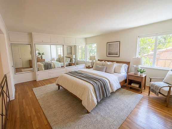 5th image of 1436-1450 N Laurel Ave #1438