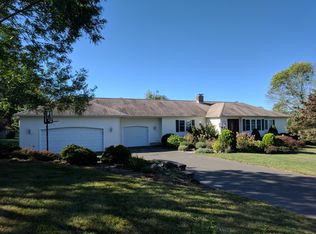 31 School House Ln, Durham, CT 06422