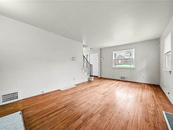 5th image of 349 Highland Rd