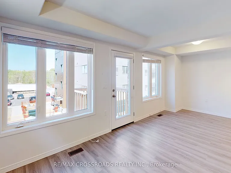 1638 Hetherington Dr — Photo 7