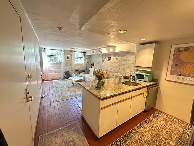 12 Greenough Ln #LL2 — Photo 4