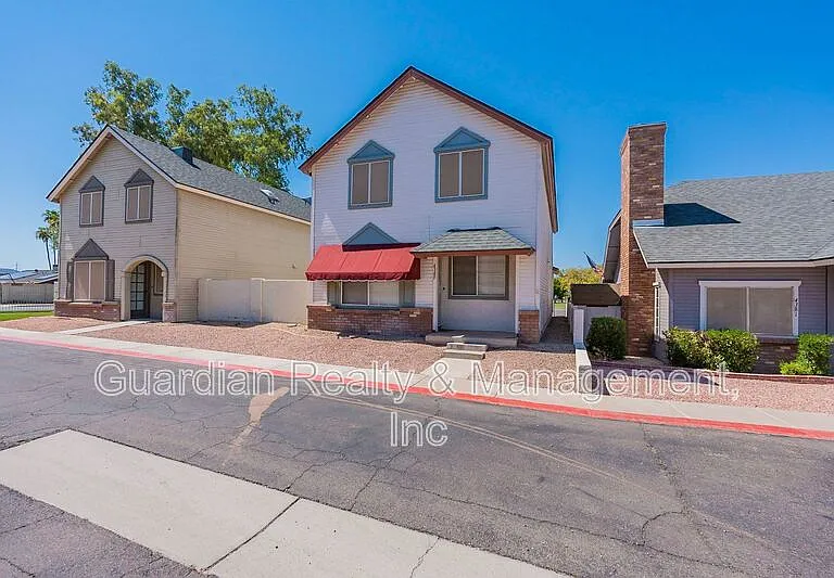4389 S Potter Dr — Photo 1