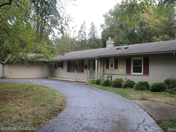 423 Dalebrook Ln, Bloomfield Hills, MI 48301