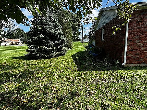5th image of 7271 Cetronia Rd