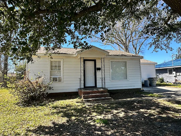3806 Harvard St — Photo 1