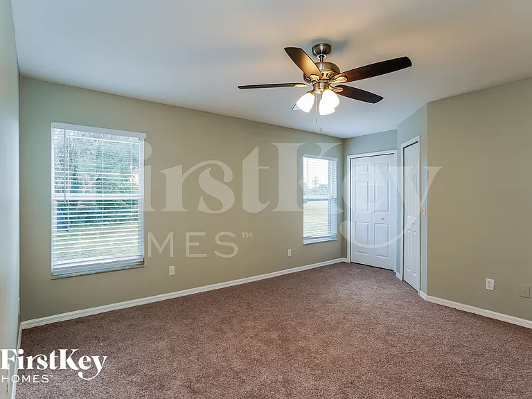 1633 NW 5th Ave — Photo 8