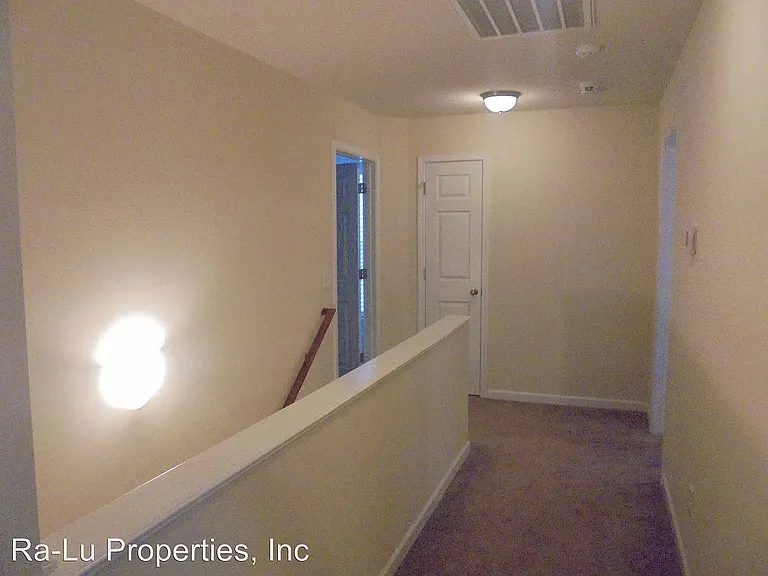 2110 Longburn Dr — Photo 28