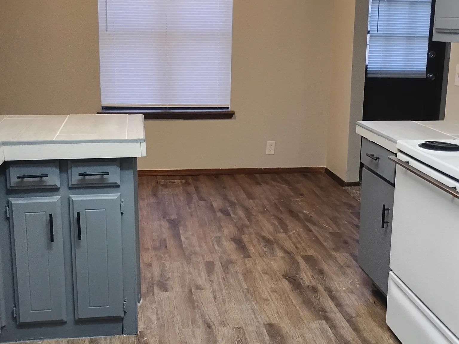 3 bed, 2.5 bath, 1560 sqft, $1,495 — Photo 2