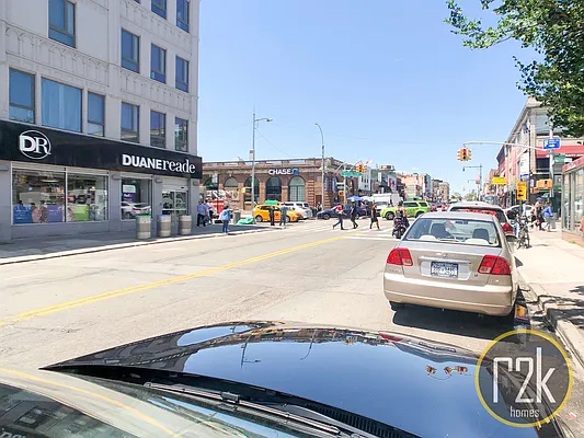 Rented by Realty 2000 Corp | media 31