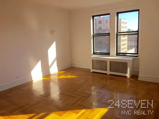 Rented by 24 7 NYC Realty Inc. | media 39