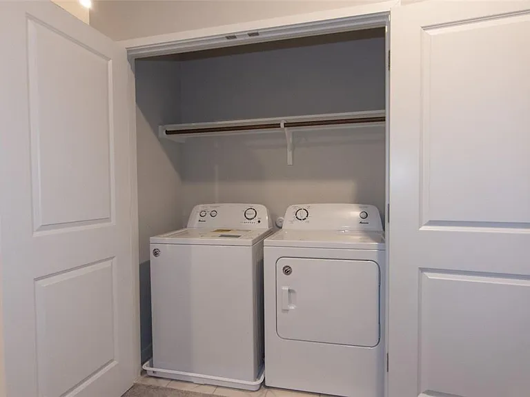 605 W South St #432 — Photo 28