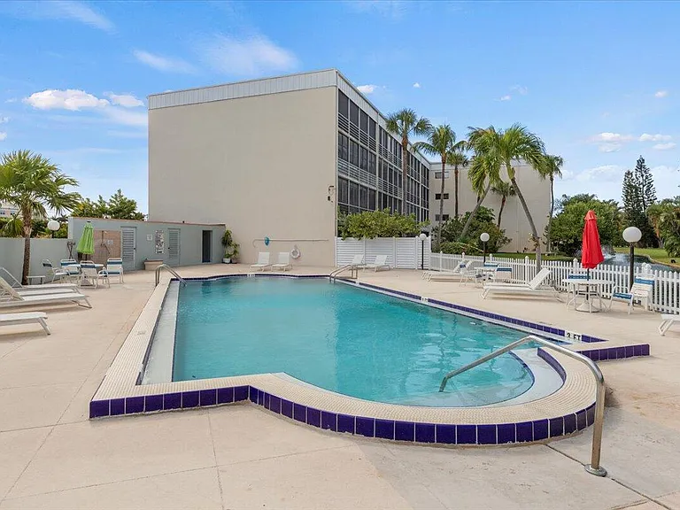 300 Waterway Dr S #308 — Photo 30