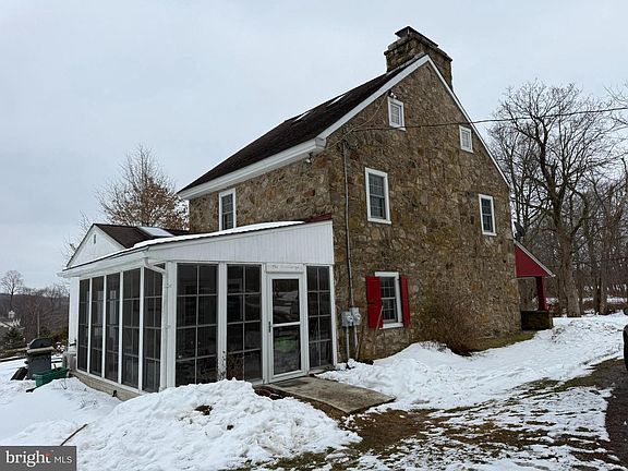 4th image of 280 Mapleflower Rd