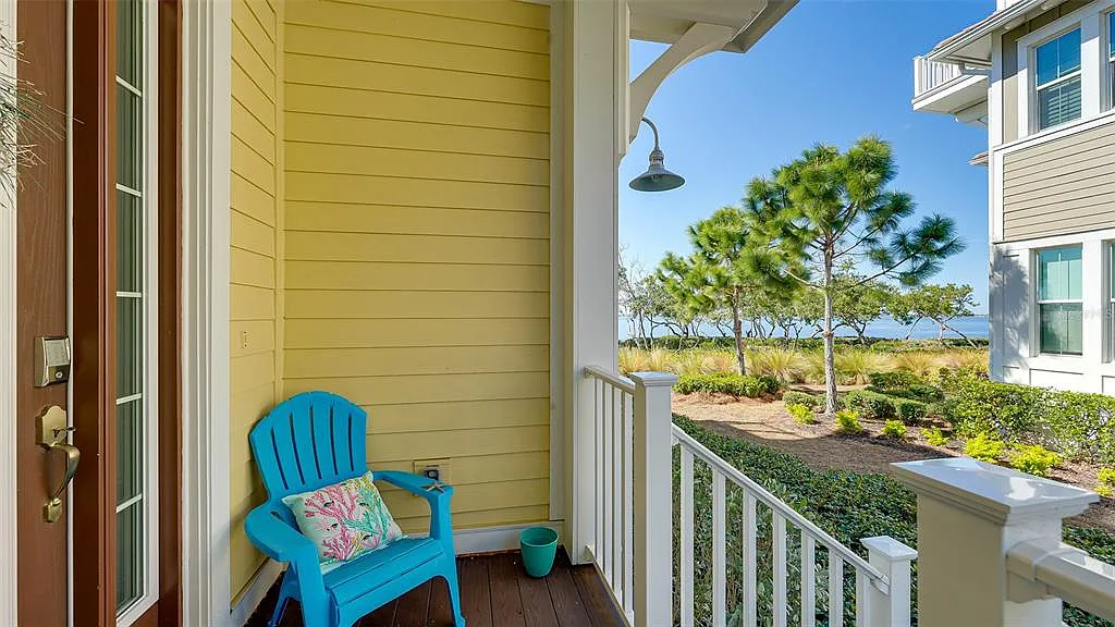 3 bed, 3.0 bath, 2206 sqft, $5,000 — Photo 4
