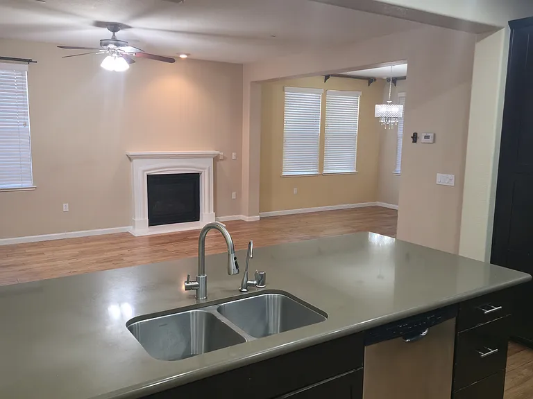 296 W Moraga St — Photo 15