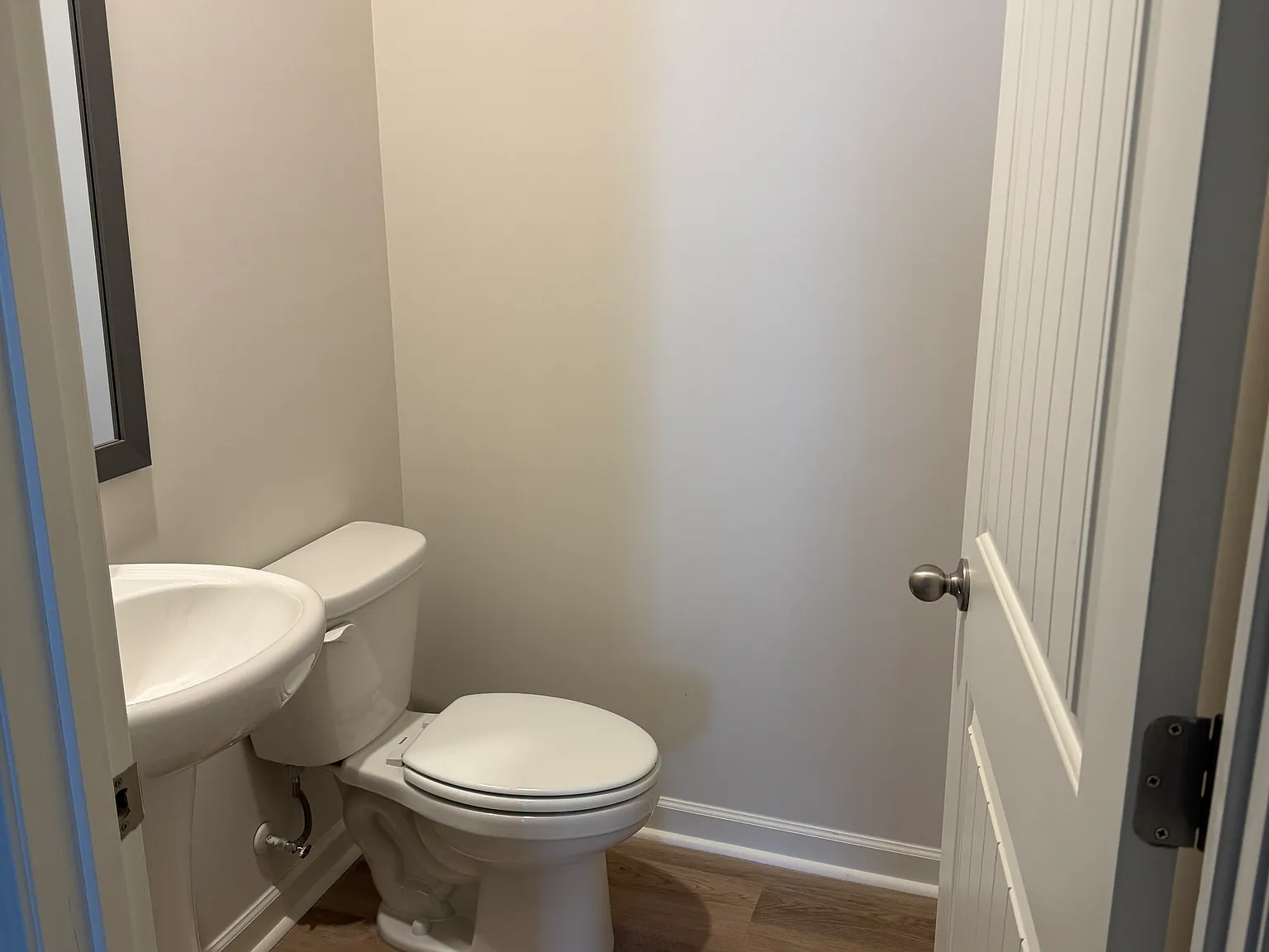 3 bed, 2.5 bath, 1877 sqft, $2,300 — Photo 2