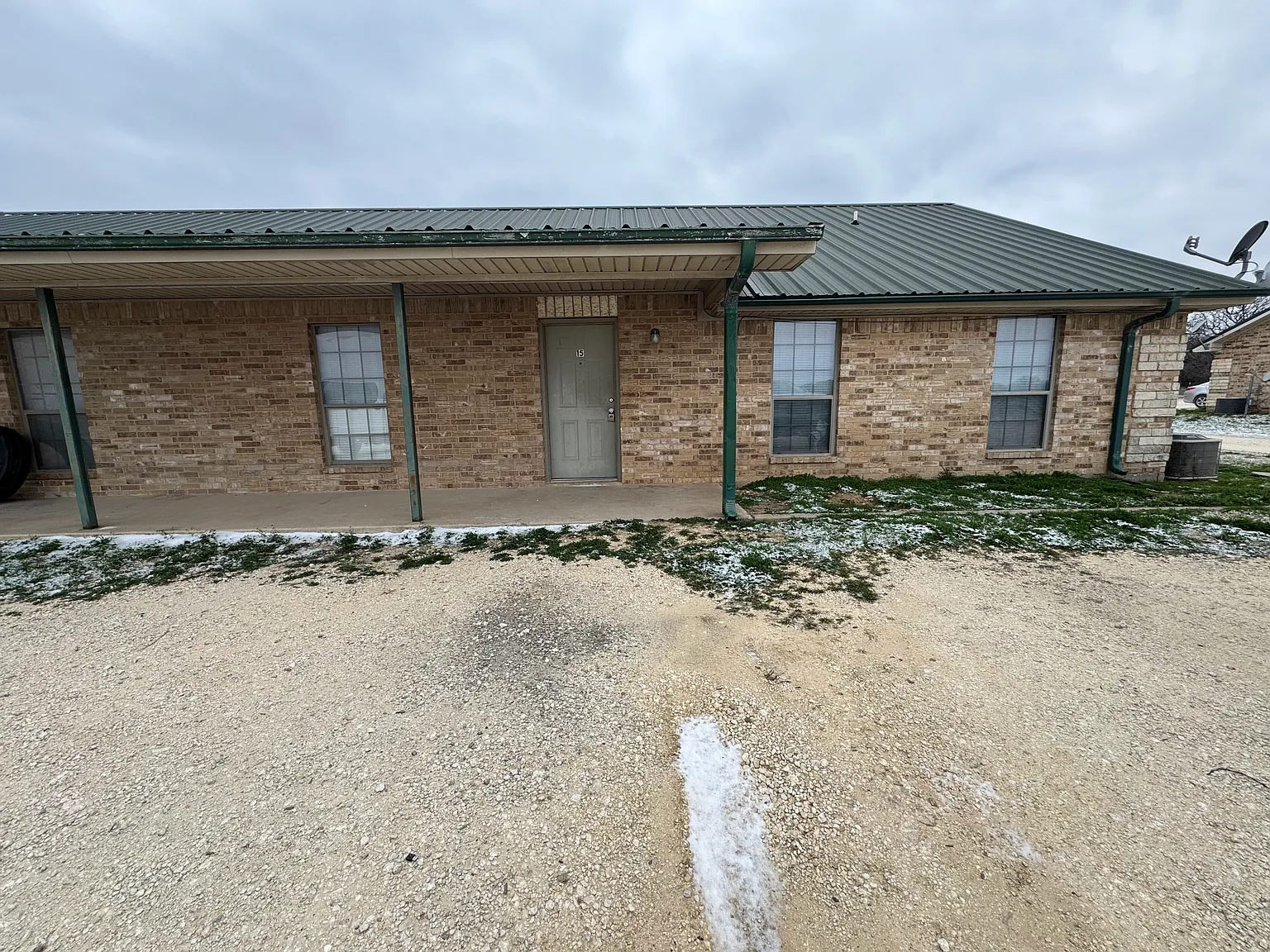 2 bed, $1,400 — Photo 1