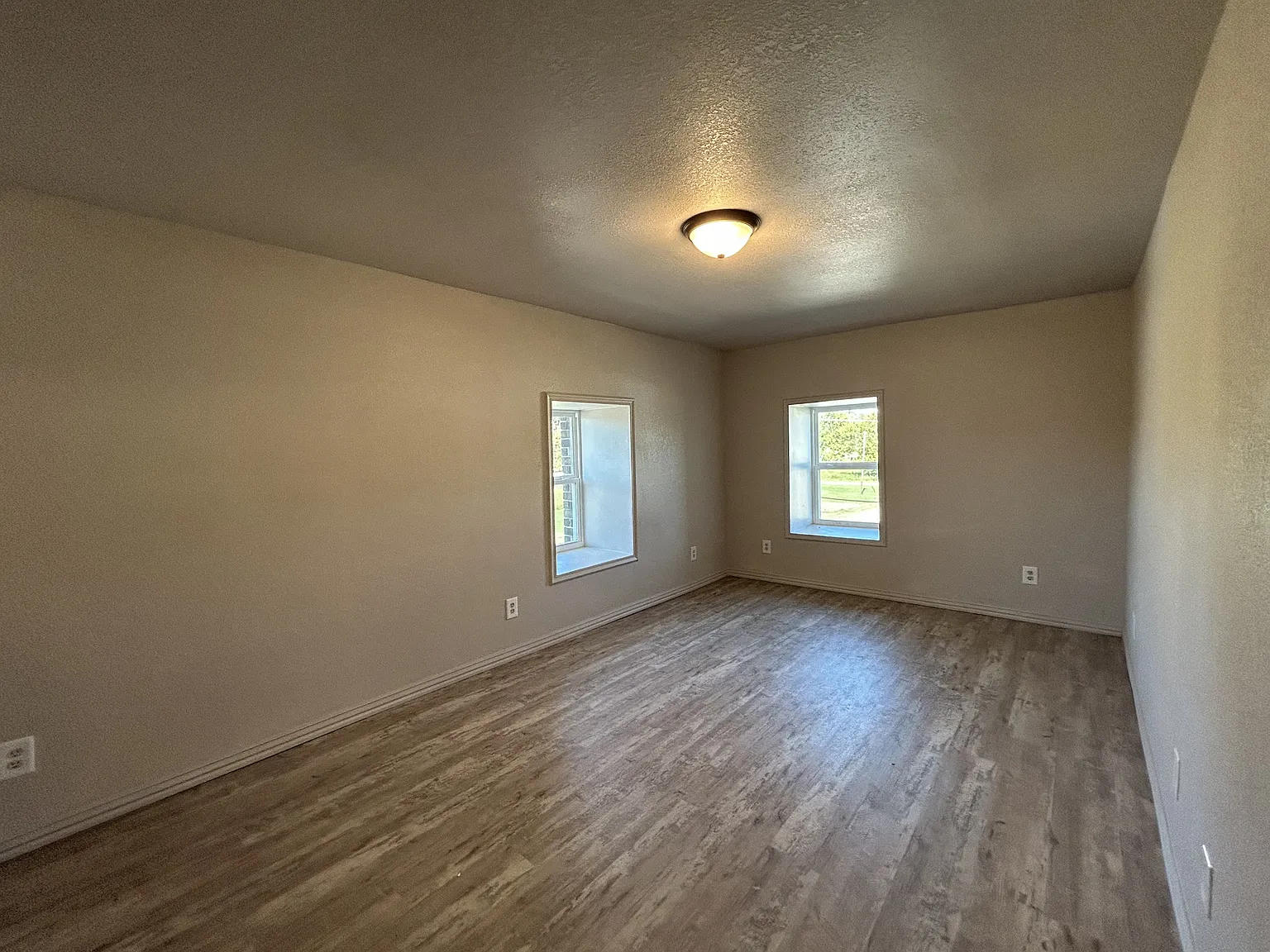 29920 Main Street - 8 — Photo 3