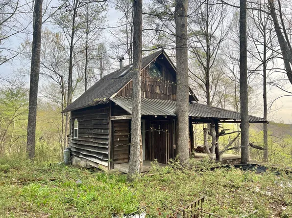 660 Trace Frk, Harmony, WV 25243