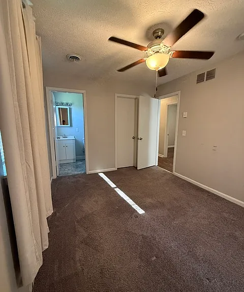 6513 Tiffany Ct NE — Photo 5