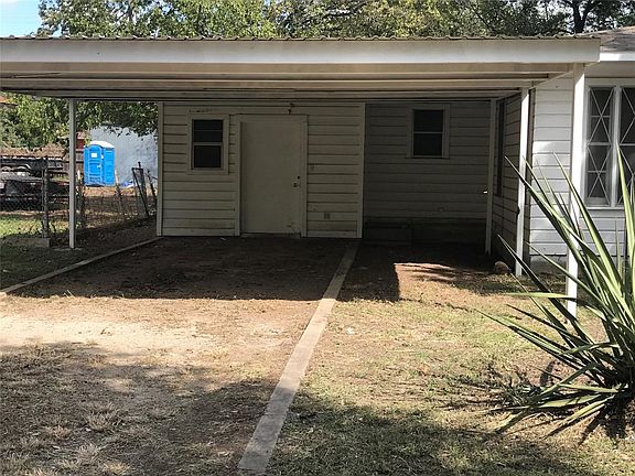 2nd image of 2302 Southside Dr
