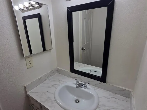 1516 Bay Area Blvd APT B2, Houston, TX 77058