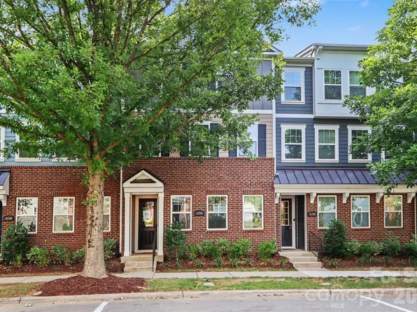 16704 Summers Walk Blvd #27, Davidson, NC 28036