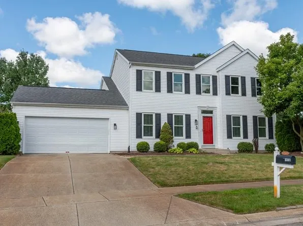 51681 Harvester Dr, Granger, IN 46530