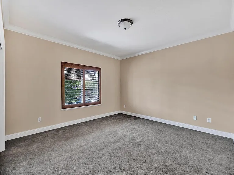 109 Palomares Ct — Photo 37
