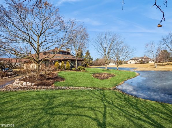 913 Midwest Club Pkwy, Oak Brook, IL 60523