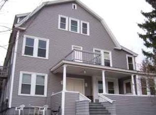 189 S Main St APT 3, Rochester, NH 03867
