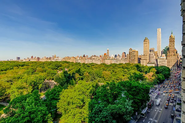 Sold by Lin Pan Realty Group LLC | media 25
