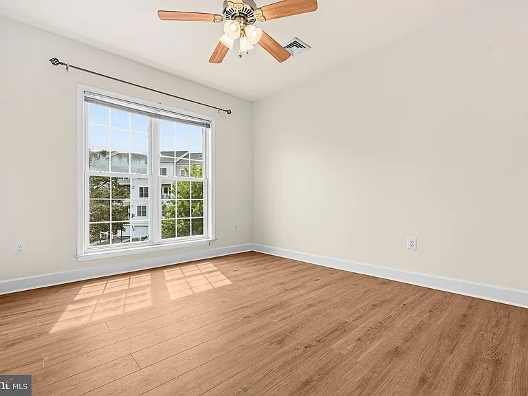 2392 Brookmoor Ln — Photo 14