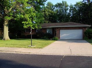 2412 W Overhill Rd, Peoria, IL 61615