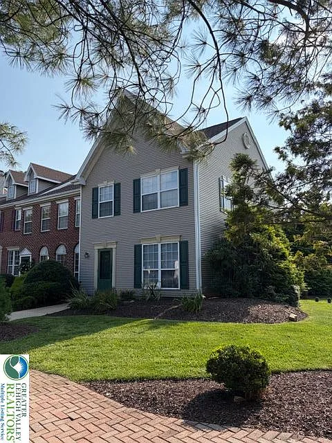 2 bed, 2.5 bath, 1680 sqft, $2,500 — Photo 1