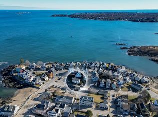 14 Cheval Ave, Salem, MA 01970