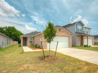 12101 SW 34th St, Mustang, OK 73064