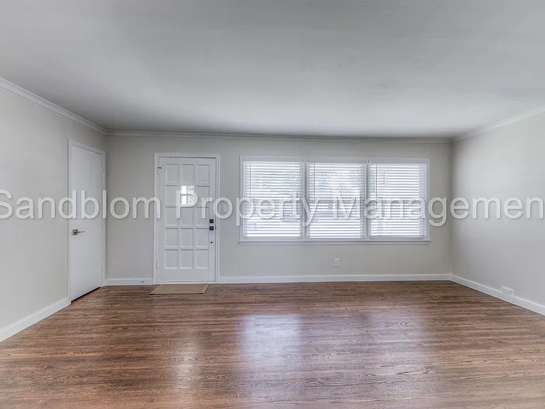 5169 S Troost Ave — Photo 4