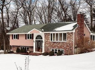 9 Danforth Ln, Chelmsford, MA 01824