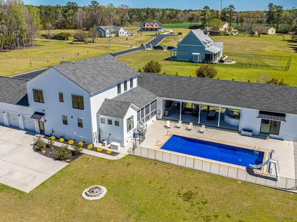 161 Ryefield Ln, Ridgeville, SC 29472