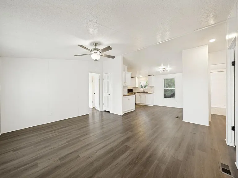 4654 Old Howard Rd — Photo 4