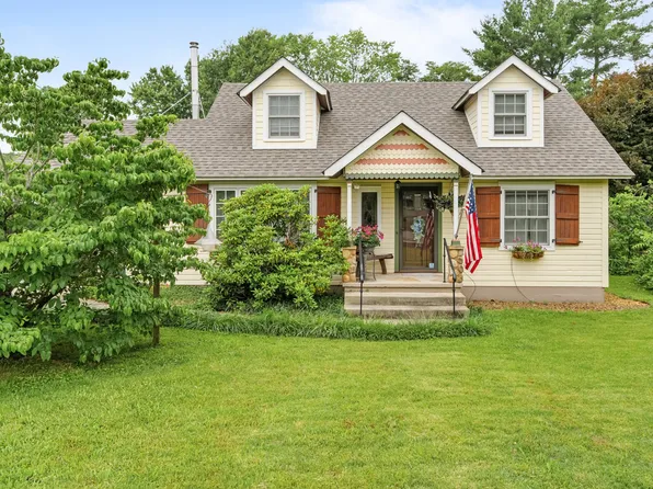 105 Wilson St, Cowan, TN 37318