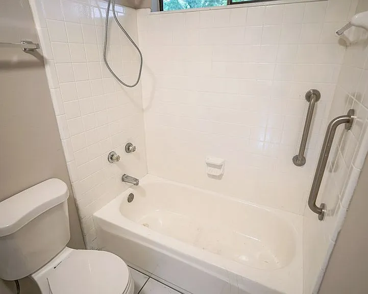 8407 Lenova Ln — Photo 22