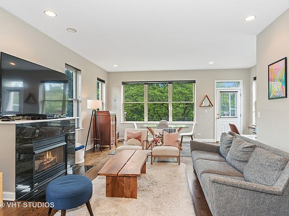 2nd image of 4030 N California Ave #2