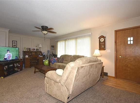4th image of 406 Hawthorne St