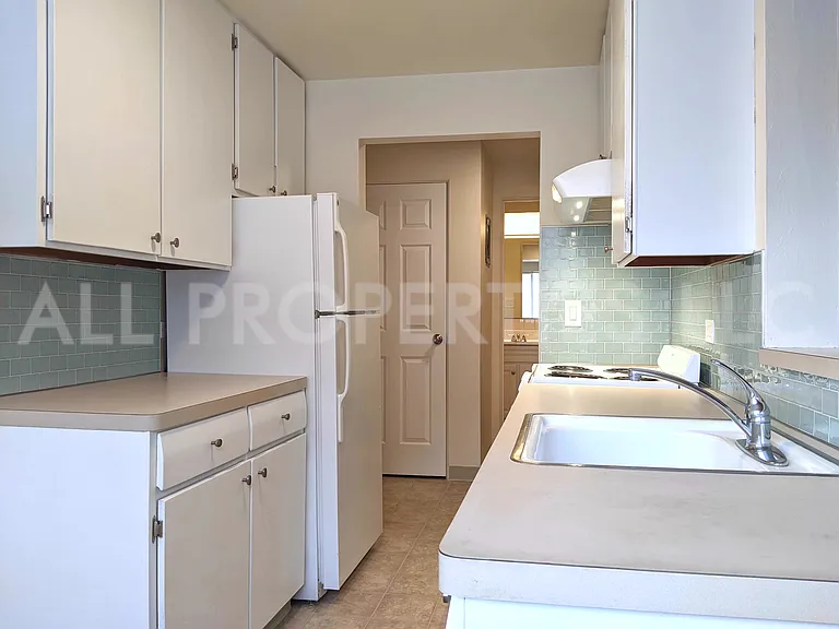 1200 N Emerson St #204 — Photo 11