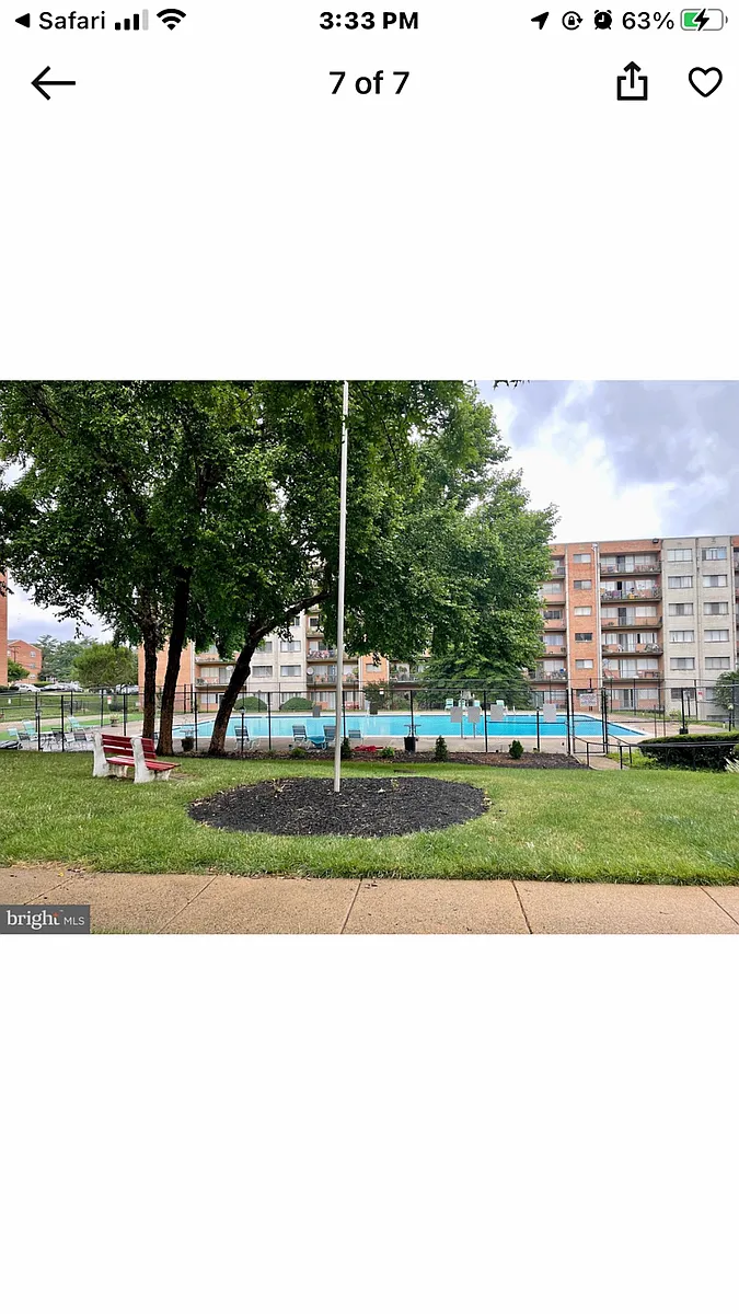 Building Photo - 5851 Quantrell Ave #412