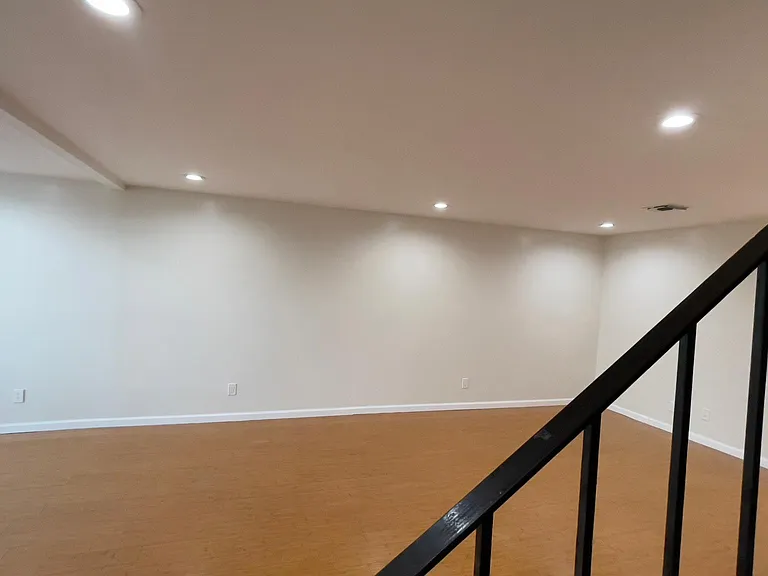 5215 Sepulveda Blvd — Photo 6