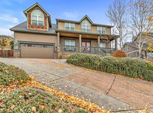 4521 Pinnacle Dr, Medford, OR