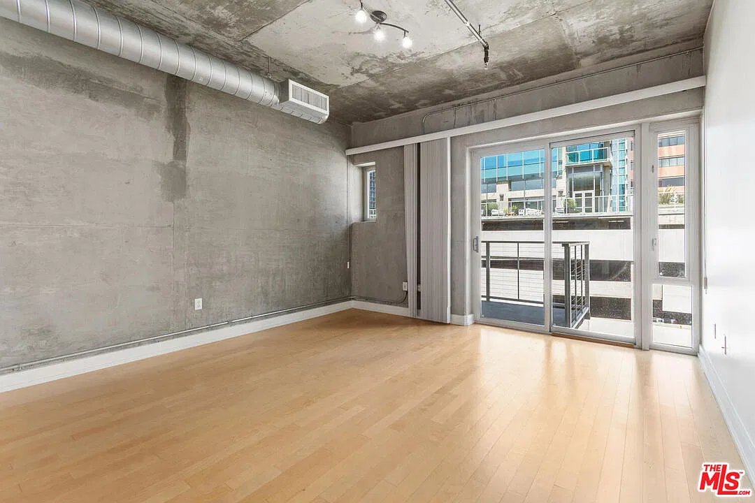 Studio, 1.0 bath, 660 sqft, $2,349 — Photo 3